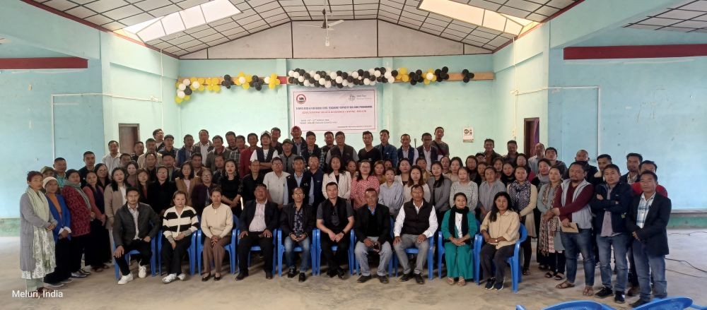Dignitaries with the participants of ECCE and FLN Block Level Teachers’ Training at Meluri on March 18.